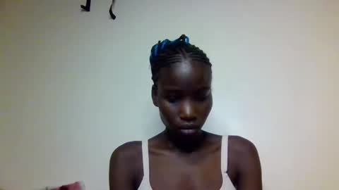 Snapshot of sexy_petittie chatting on 10/13/25, 06:24 sexy_petittie online show from 10/13/25, 06:24