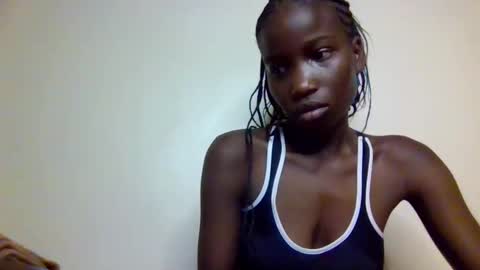 Snapshot of sexy_petittie chatting on 10/14/25, 06:47 sexy_petittie online show from 10/14/25, 06:47