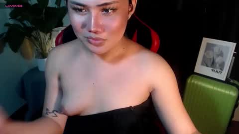 Snapshot of sexy_rc18 chatting on 06/05/26, 11:49 RC online show from 06/05/26, 11:49