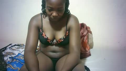 sexy_sandrah online show from 10/31/25, 12:06