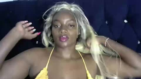 Snapshot of sexy_siera chatting on 01/27/25, 08:29 laura online show from 01/27/25, 08:29