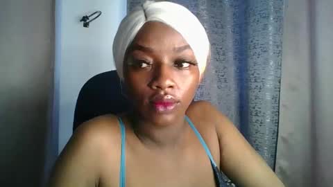 Snapshot of sexy_sweetcandy chatting on 01/18/26, 07:01 sexy sweetcandy online show from 01/18/26, 07:01