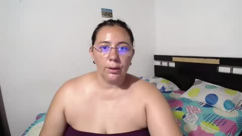 Snapshot of sexy_ticki chatting on 09/09/25, 11:48 janel online show from 09/09/25, 11:48