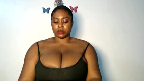 Luna online show from 12/14/25, 01:33