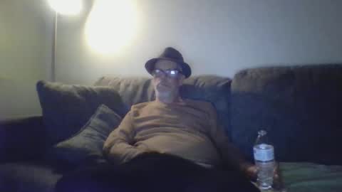 Daddy online show from 03/10/25, 12:15