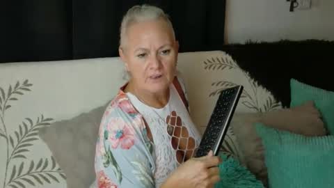 Sexy GILF Allie Kay online show from 03/11/26, 06:19