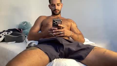 Snapshot of sexyasaf1018 chatting on 05/15/26, 03:52 Asaf online show from 05/15/26, 03:52
