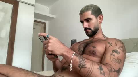 Snapshot of sexyasaf1018 chatting on 06/26/26, 01:04 Asaf online show from 06/26/26, 01:04