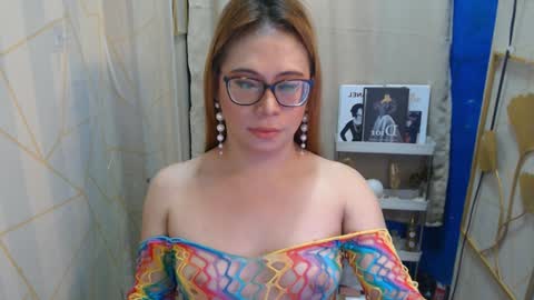 Snapshot of sexyasiantsxx chatting on 02/03/25, 09:19 Denise online show from 02/03/25, 09:19