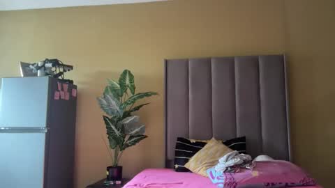 sexyasszeeee online show from 01/11/26, 09:25