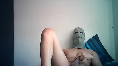 Snapshot of sexyatrevidoo chatting on 01/22/25, 12:17 SesyMen online show from 01/22/25, 12:17