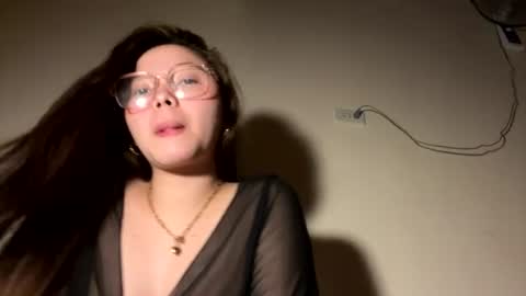 Snapshot of sexybaestella chatting on 08/06/26, 01:35 sexybaestella online show from 08/06/26, 01:35