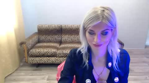 sexybeatriice online show from 10/31/25, 08:04