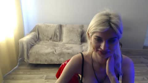 Snapshot of sexybeatriice chatting on 06/16/26, 06:27 sexybeatriice online show from 06/16/26, 06:27