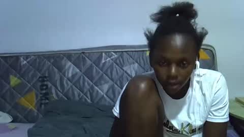 Snapshot of sexybeiby1 chatting on 02/10/26, 05:17 sexybeiby1 online show from 02/10/26, 05:17