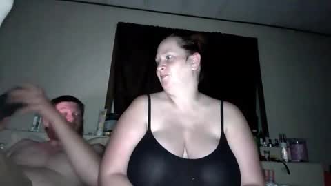 Etowngirl14 online show from 11/29/25, 04:04