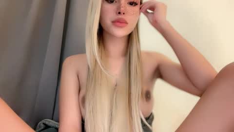 Snapshot of sexybite1 chatting on 03/23/26, 10:30 Seraphina Blaze online show from 03/23/26, 10:30