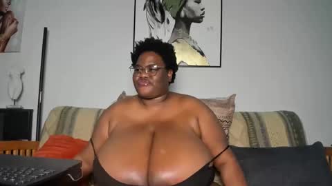 sexyblackhugetits online show from 01/27/25, 07:46