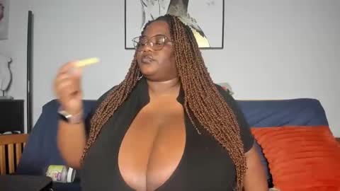sexyblackhugetits online show from 02/12/25, 11:41