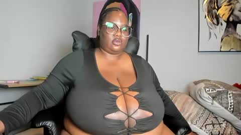 sexyblackhugetits online show from 10/12/25, 05:23