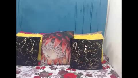 sexyboobsx2 online show from 10/18/25, 04:41