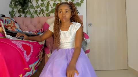 sofia online show from 02/11/25, 07:33