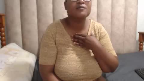 sexybustyxx online show from 09/23/25, 06:33