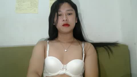 Snapshot of sexycale23 chatting on 10/26/25, 04:13 hunting CALEfornian online show from 10/26/25, 04:13