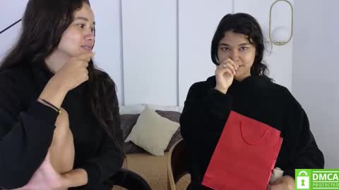 chanell and yina online show from 09/11/25, 01:00