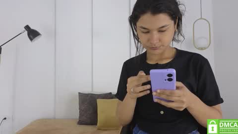 chanell and yina online show from 01/06/26, 01:15