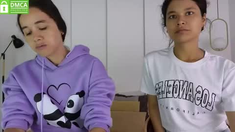 chanell and yina online show from 03/26/26, 01:28