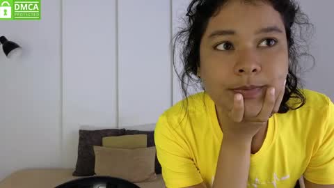 chanell and yina online show from 06/04/26, 01:39