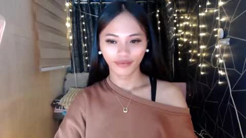 Miss Cheng online show from 11/07/25, 02:39