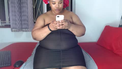 Snapshot of sexychill2000 chatting on 10/13/25, 07:58 SEXYCHILL online show from 10/13/25, 07:58