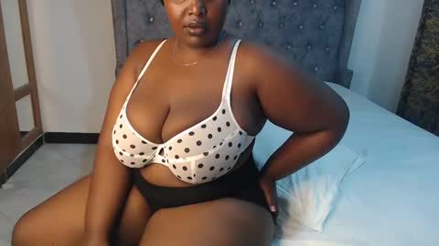 Snapshot of sexychocco_ chatting on 12/30/24, 03:13 sexychocco online show from 12/30/24, 03:13