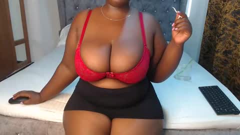 Snapshot of sexychocco_ chatting on 01/05/25, 02:41 sexychocco online show from 01/05/25, 02:41