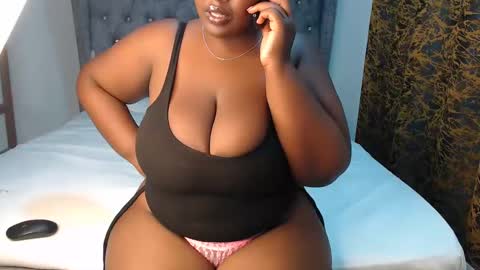 Snapshot of sexychocco_ chatting on 01/16/25, 06:06 sexychocco online show from 01/16/25, 06:06
