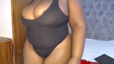 Snapshot of sexychocco_ chatting on 01/19/25, 10:49 sexychocco online show from 01/19/25, 10:49