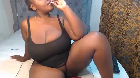 Snapshot of sexychocco_ chatting on 01/23/25, 10:01 sexychocco online show from 01/23/25, 10:01