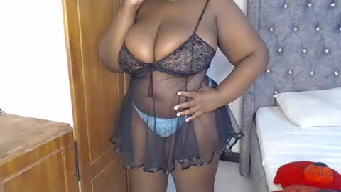 Snapshot of sexychocco_ chatting on 02/10/25, 10:51 sexychocco online show from 02/10/25, 10:51