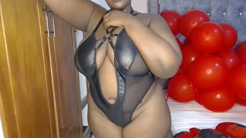 Snapshot of sexychocco_ chatting on 02/17/25, 09:08 sexychocco online show from 02/17/25, 09:08