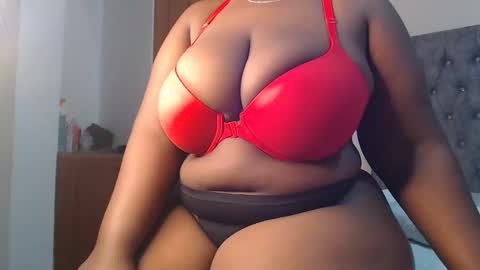Snapshot of sexychocco_ chatting on 02/19/25, 02:55 sexychocco online show from 02/19/25, 02:55