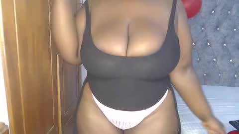 Snapshot of sexychocco_ chatting on 02/21/25, 09:00 sexychocco online show from 02/21/25, 09:00