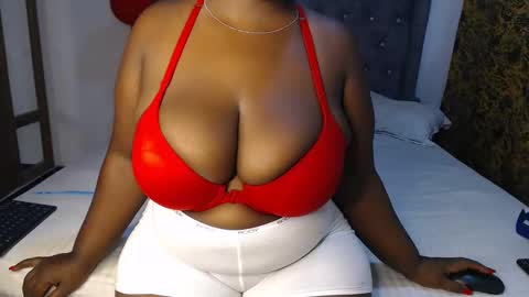 Snapshot of sexychocco_ chatting on 02/23/25, 01:53 sexychocco online show from 02/23/25, 01:53