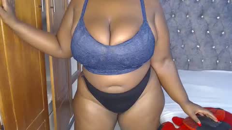 Snapshot of sexychocco_ chatting on 02/26/25, 11:09 sexychocco online show from 02/26/25, 11:09