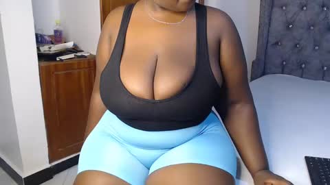 Snapshot of sexychocco_ chatting on 02/27/25, 11:20 sexychocco online show from 02/27/25, 11:20