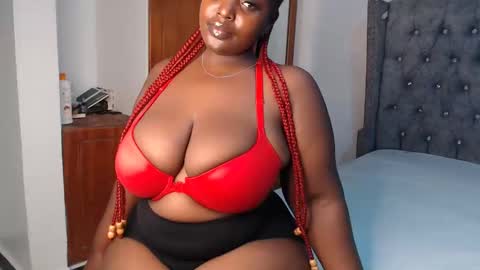 Snapshot of sexychocco_ chatting on 03/01/25, 08:42 sexychocco online show from 03/01/25, 08:42