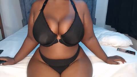 Snapshot of sexychocco_ chatting on 09/21/25, 10:17 sexychocco online show from 09/21/25, 10:17
