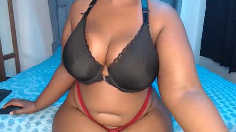 Snapshot of sexychocco_ chatting on 10/01/25, 12:11 sexychocco online show from 10/01/25, 12:11