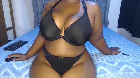 Snapshot of sexychocco_ chatting on 10/05/25, 08:34 sexychocco online show from 10/05/25, 08:34